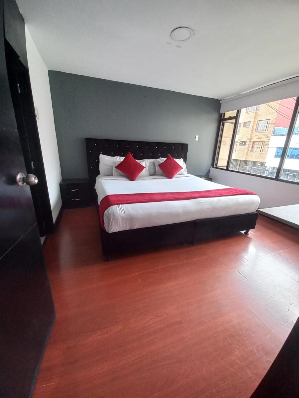 Hotel Aw American Travel